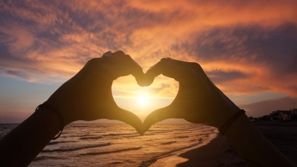 Руки сердце небо