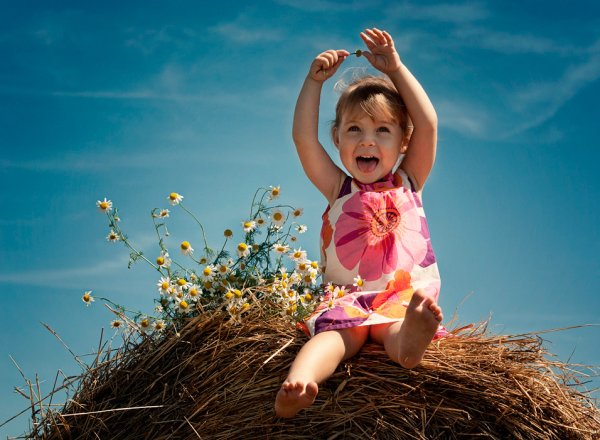 Дети радуются лету