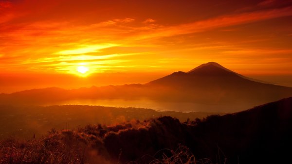 Пейзаж в теплых тонах