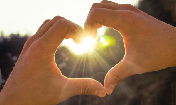 Солнышко в руках