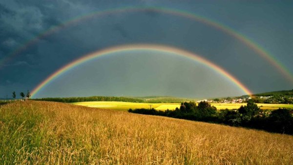 Дорога с радугой и солнцем