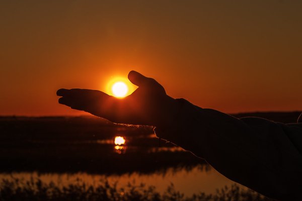 В каждом человеке есть солнце только дайте