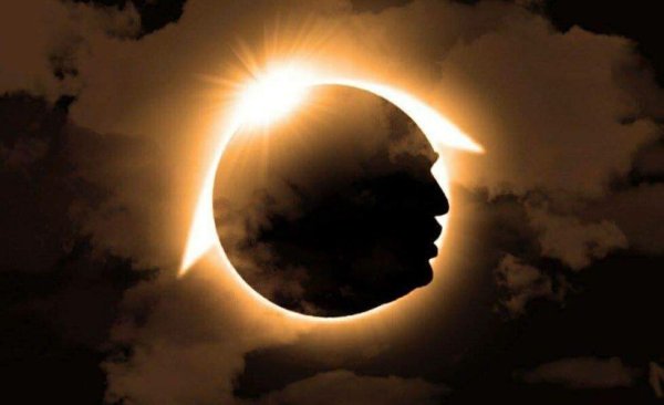 Луна с лицом