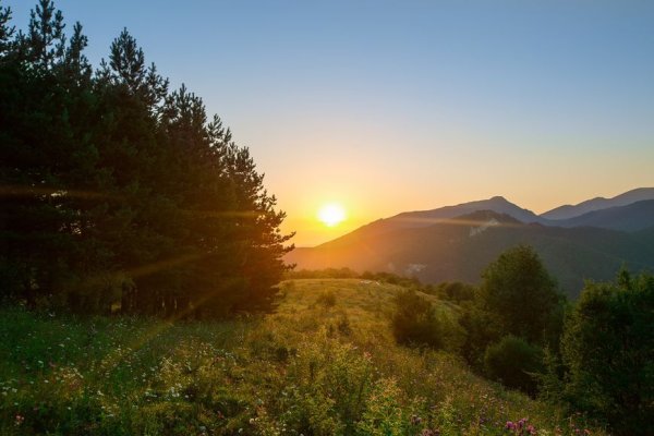 Рассвет над уральскими горами