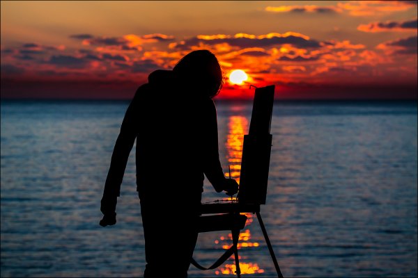 Силуэт на фоне заката