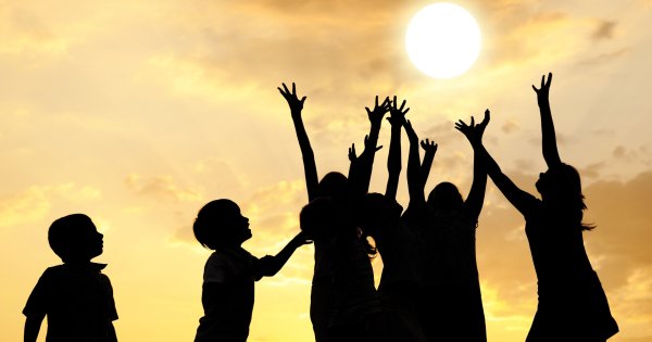 Счастливые дети силуэт презентация