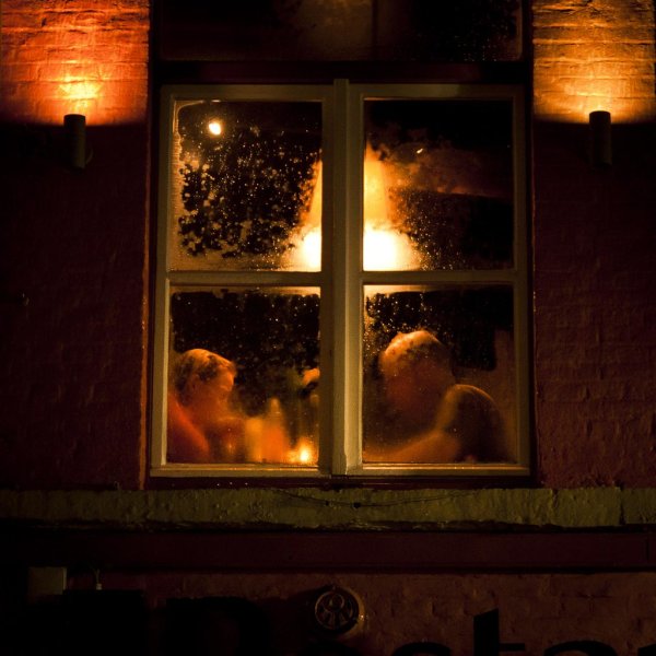 Лампочка и солнце