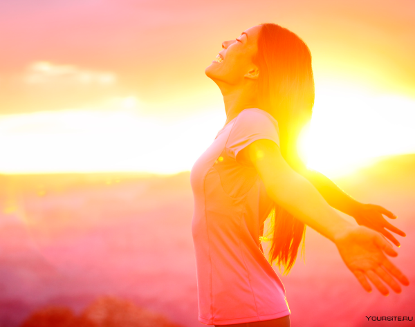 Силуэт на фоне моря