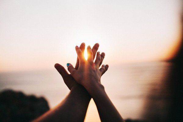 Свет в ладонях