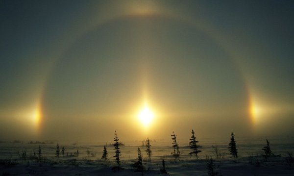 Солнце и Луна на небе