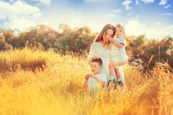 Мама и 2 сына