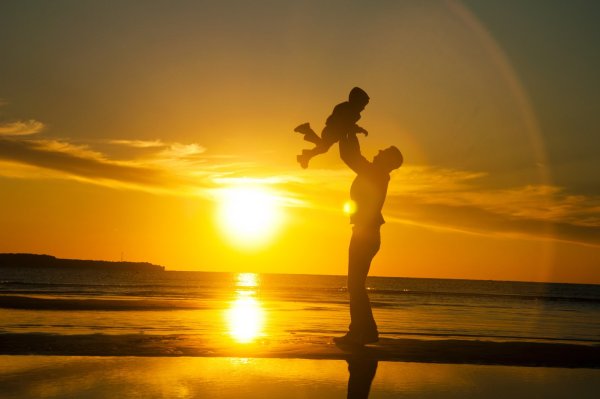 Семья на рассвете