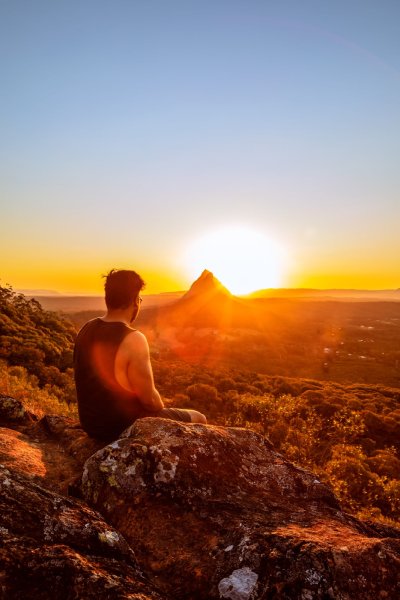 Человек на закате