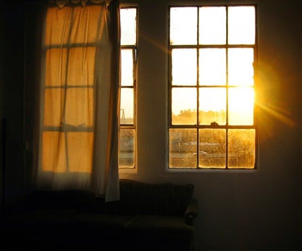 Свет в окне