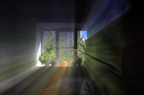 Солнечный свет в окно