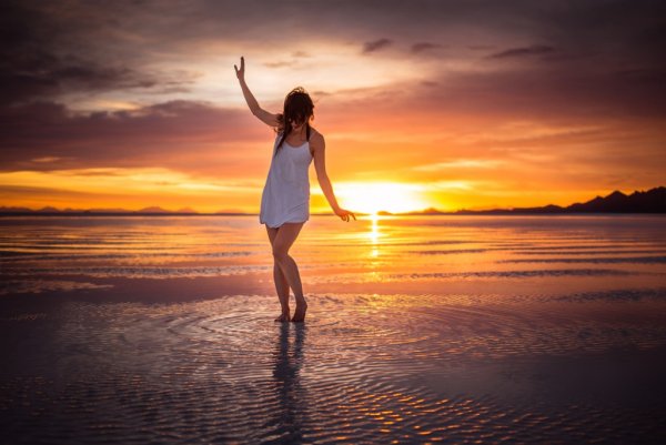 Силуэт девушки