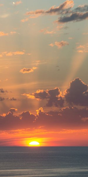 Рассвет на море