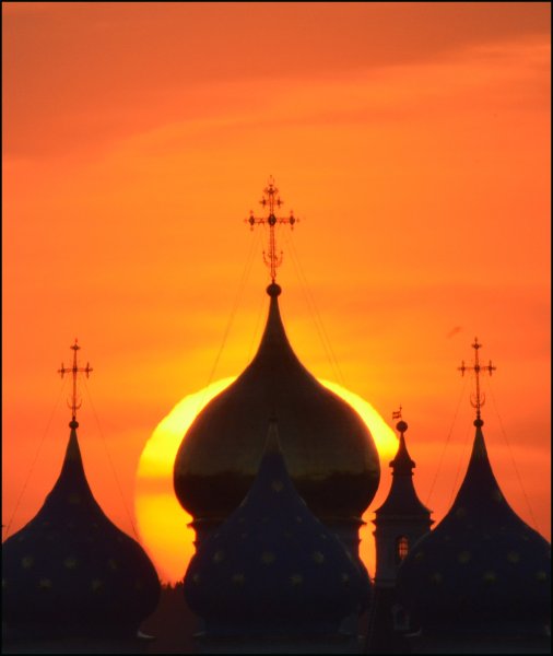 Храм на закате