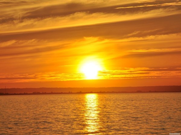 Восход солнца на море