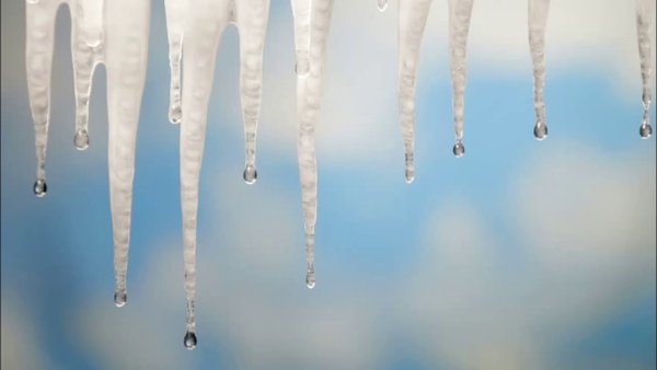 Сосульки на солнце