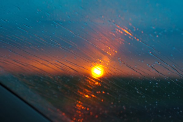 Закат дождь