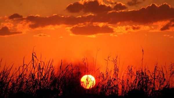 Красное солнце на закате