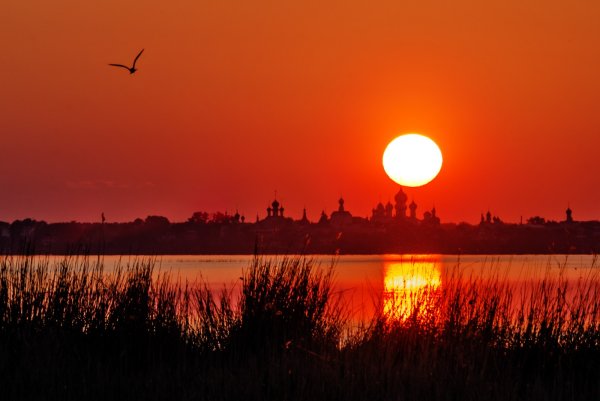 Красивый закат солнца