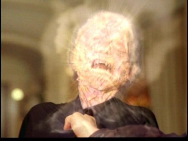 Эдвард Каллен блестит на солнце