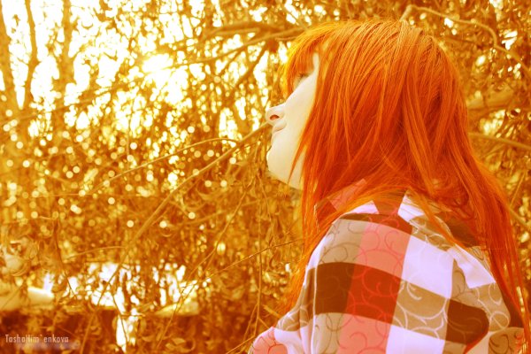 Аватар рыжая девушка