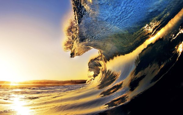 Волна и солнце