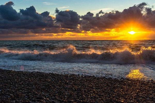 Закат в Лазаревском на пляже