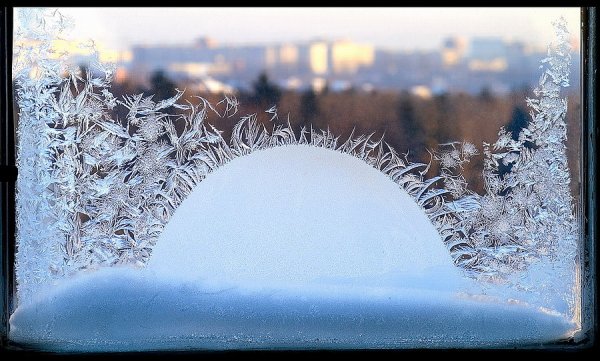 Весна в окно стучится