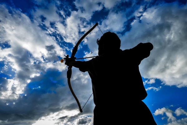 Лучница спиной