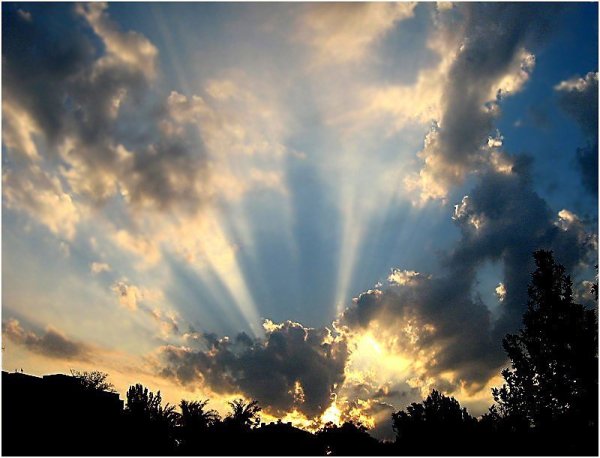 Солнце в облаках