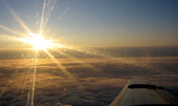 Лучи солнца через облака