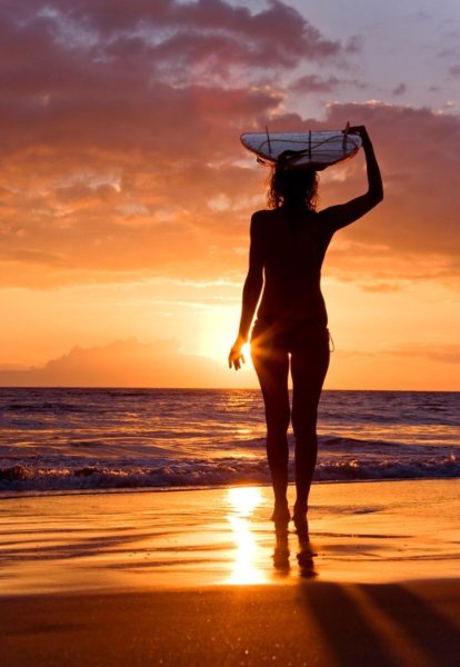 Девушка на закате