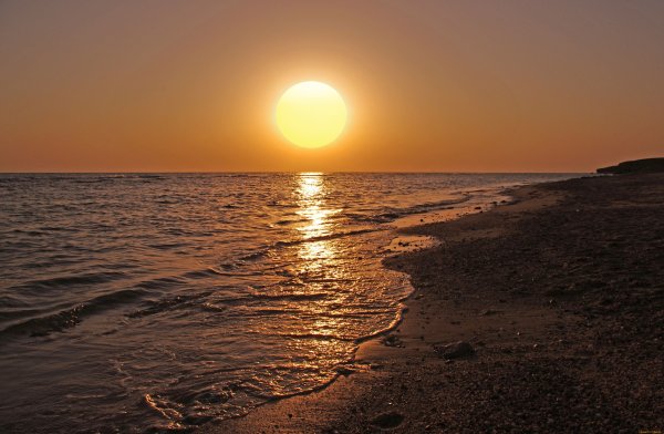 Море при закате солнца