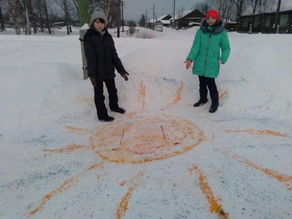 Сердечко на снегу