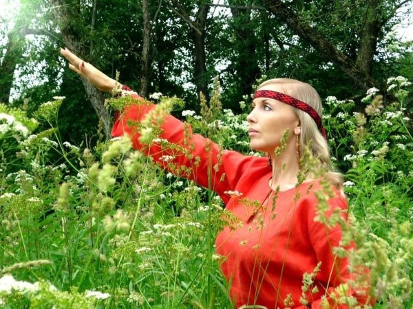 Славяне поклоняются солнцу