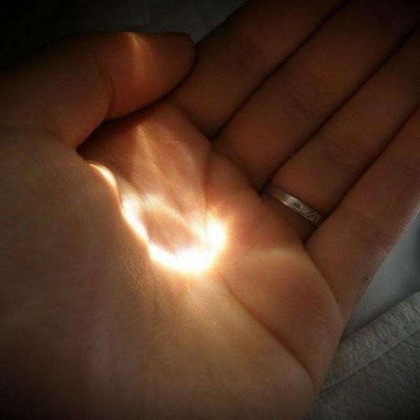 Зайчик Солнечный в ладошке