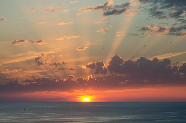 Закат солнца на море