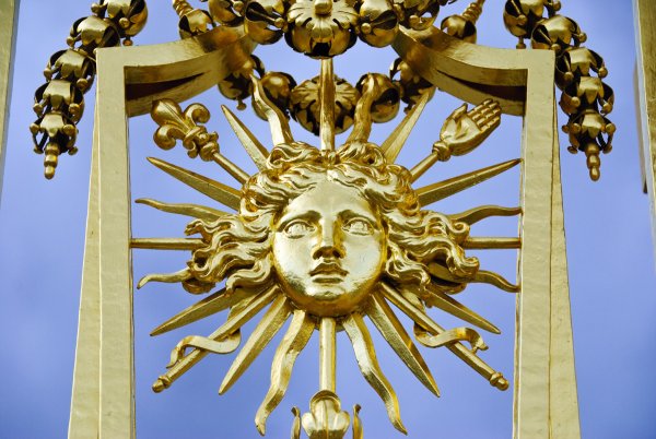 Башня с голубым шпилем