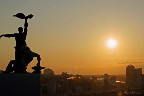 Монумент солнце