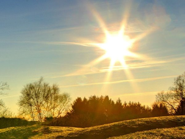 Лучи восходящего солнца