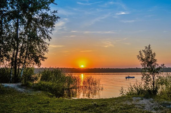 Рассвет на воде