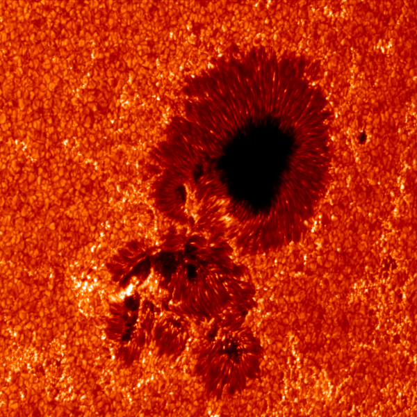 Планета Меркурий и солнце