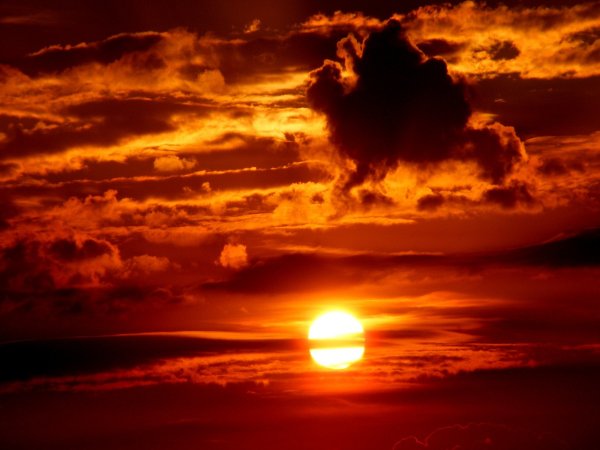 Алые облака