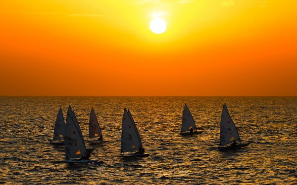 Вьетнамская лодка на закате