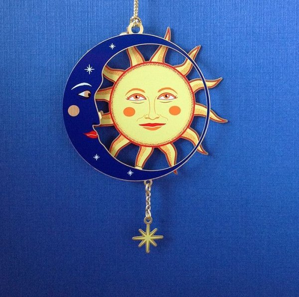 Фигурка солнце и Луна