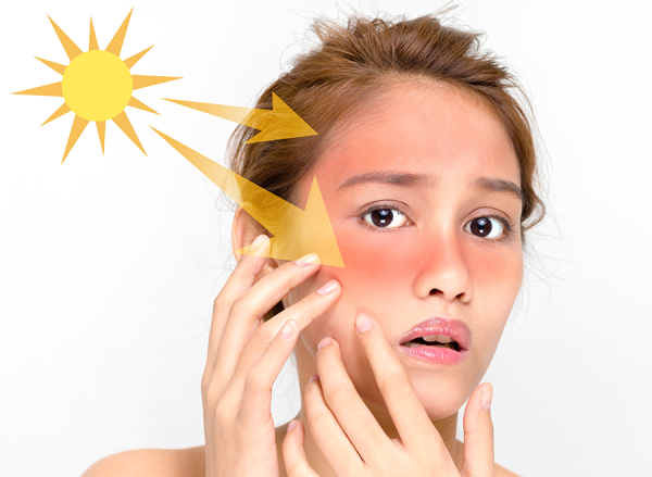 Девушка в большой шляпе